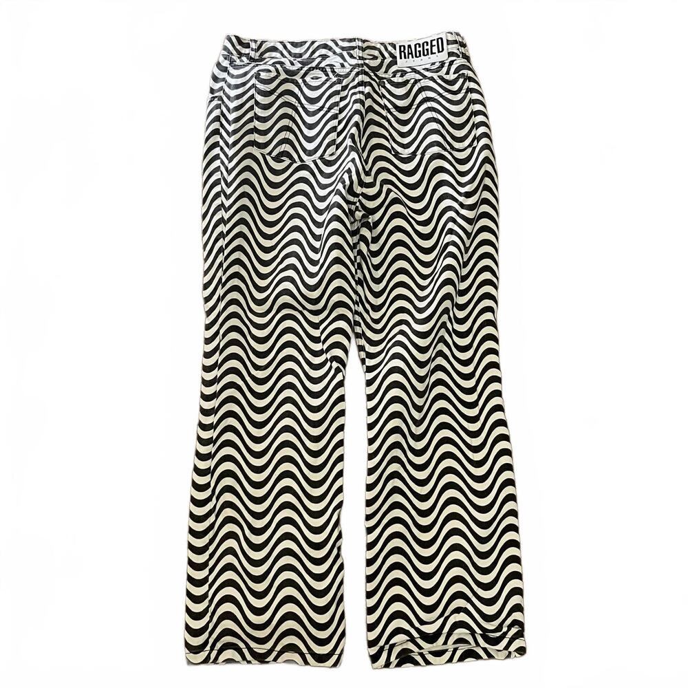 Wavy Print Wide-Leg Pants in Black & White - Picture 2 of 7